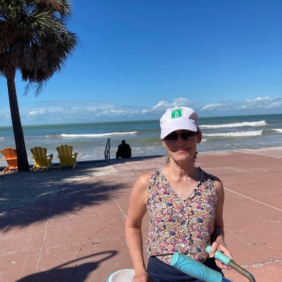 Meet your Posher, Heather - Picture 2 of 2